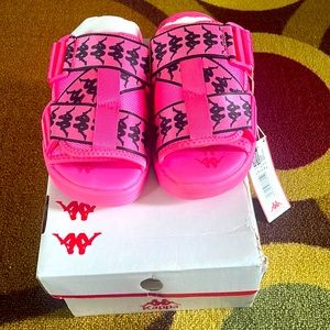Pink and black kapp sliders